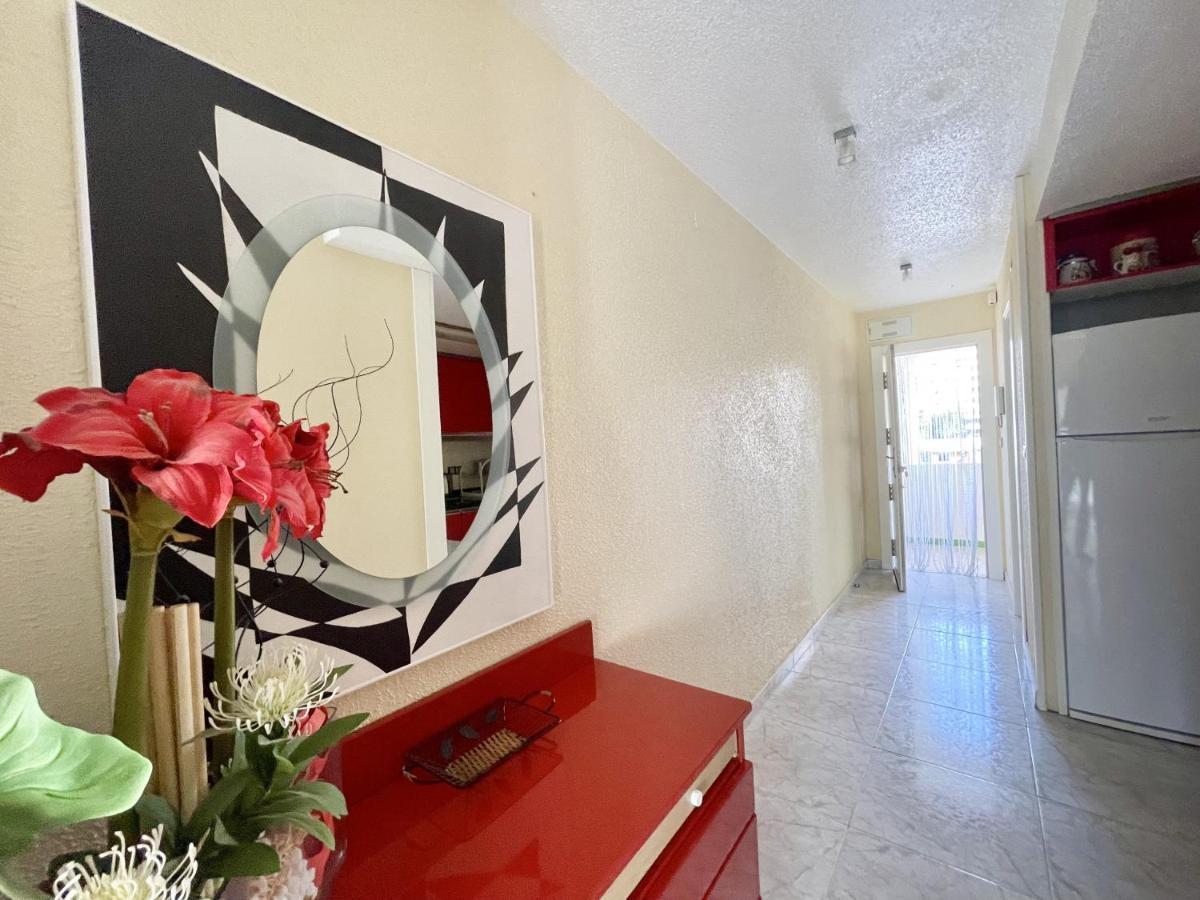Magnificent Mediterraneo Apartment Μπένιντορμ Εξωτερικό φωτογραφία